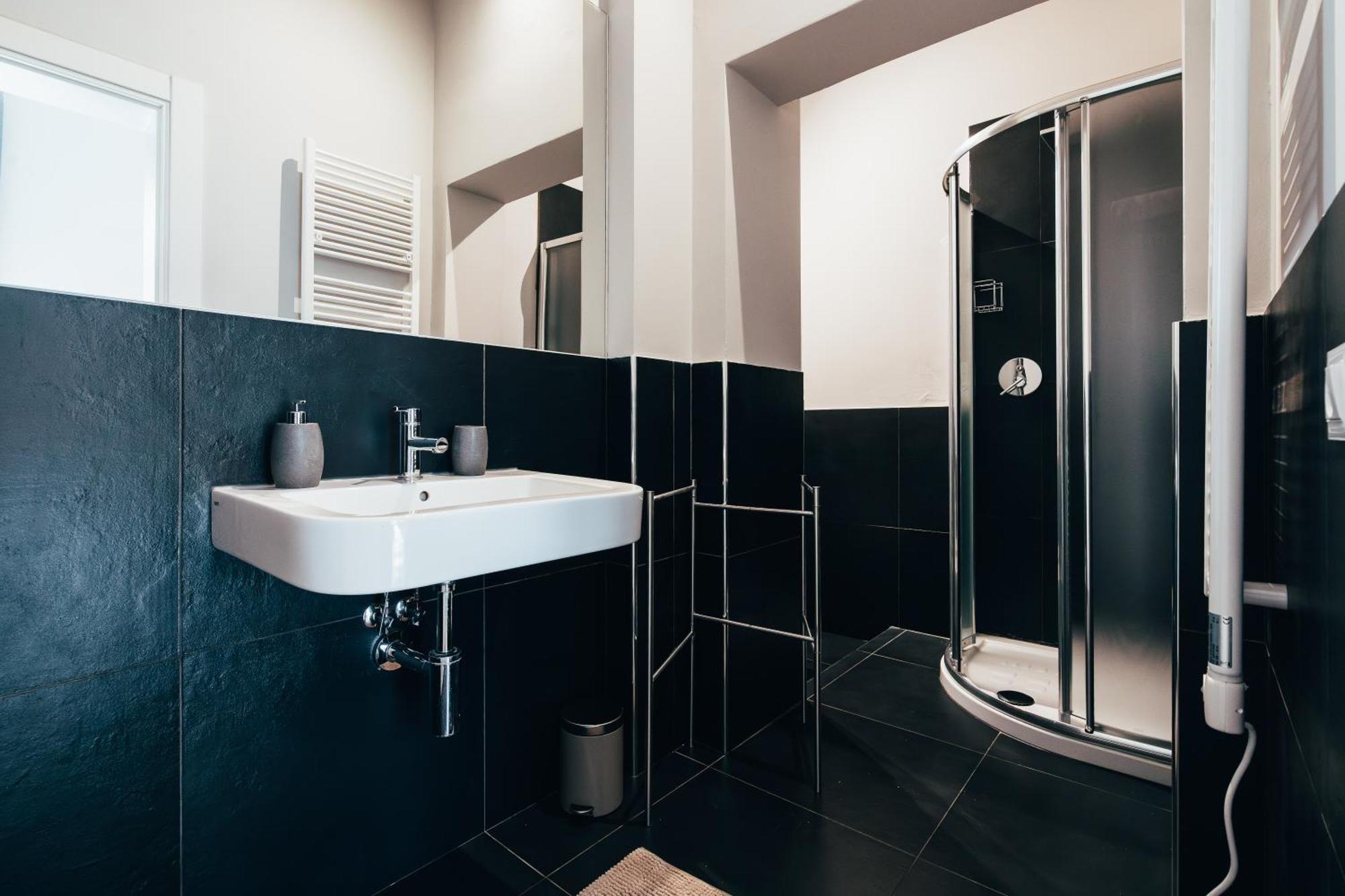 Bologna Suites - Private Bathroom Luaran gambar