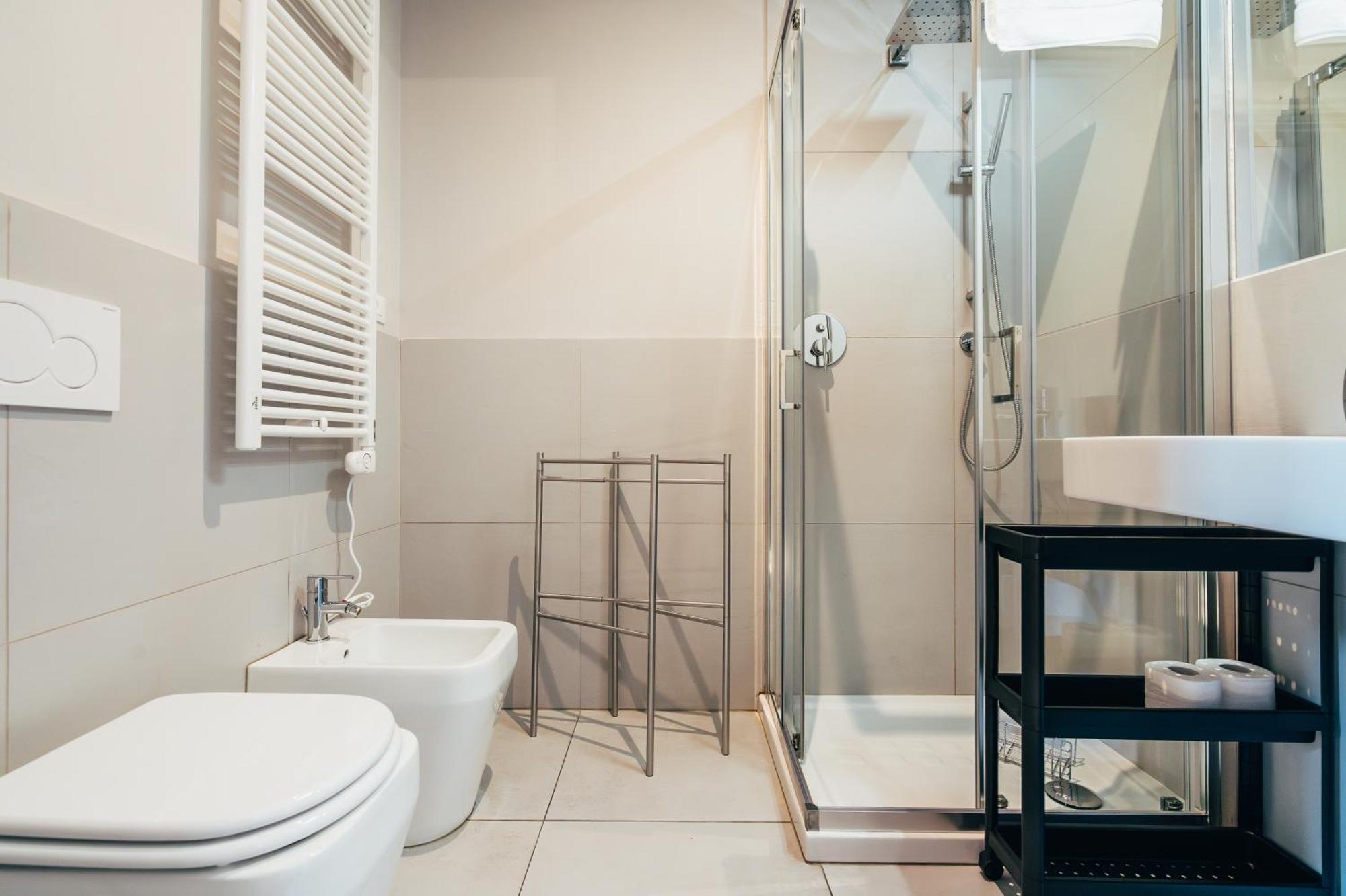 Bologna Suites - Private Bathroom Luaran gambar