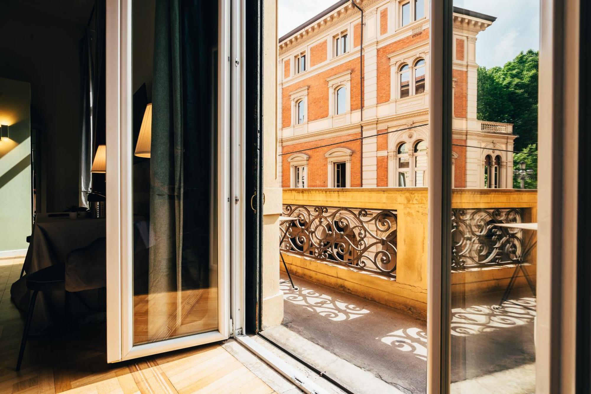 Bologna Suites - Private Bathroom Luaran gambar