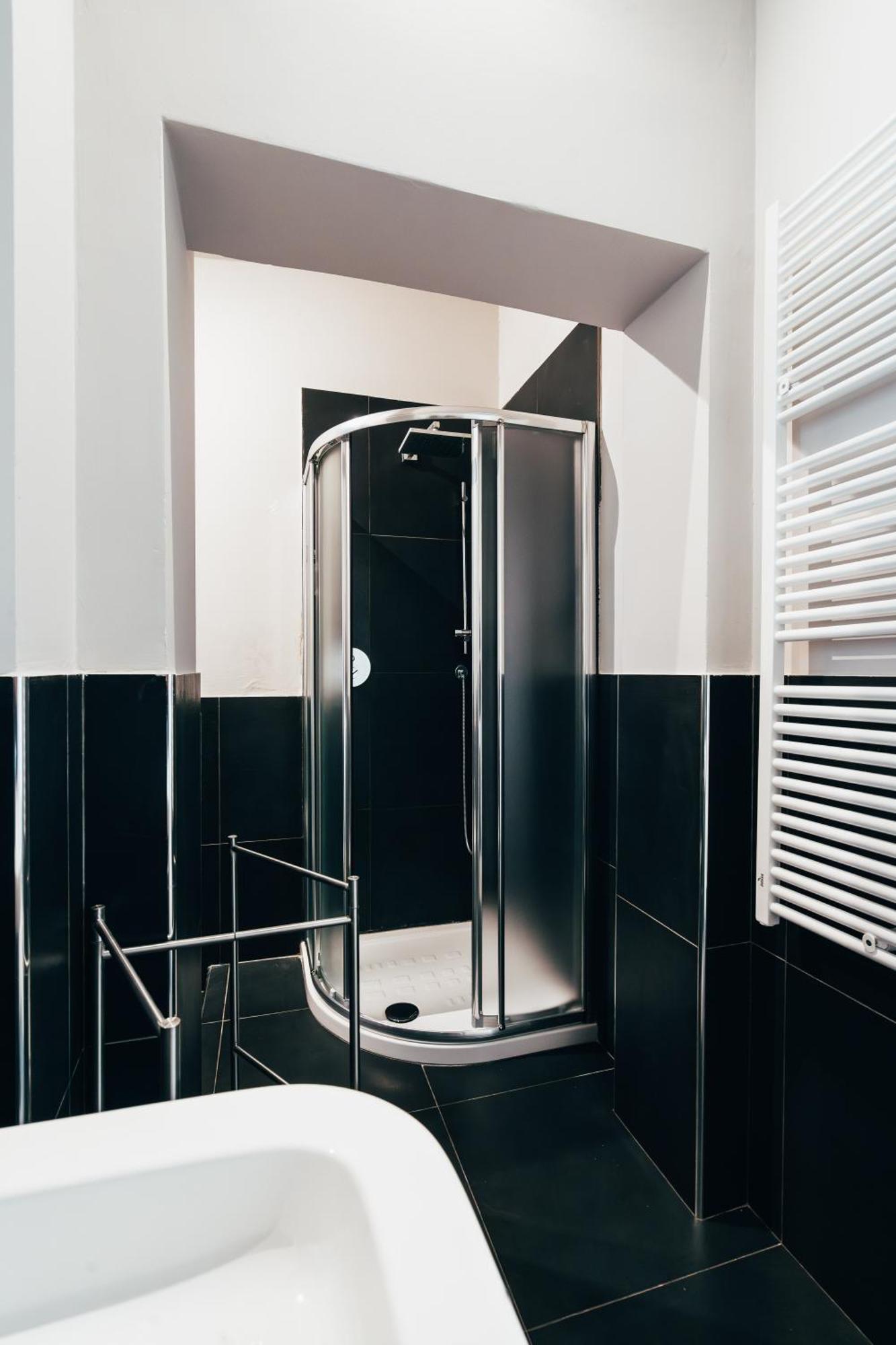 Bologna Suites - Private Bathroom Luaran gambar