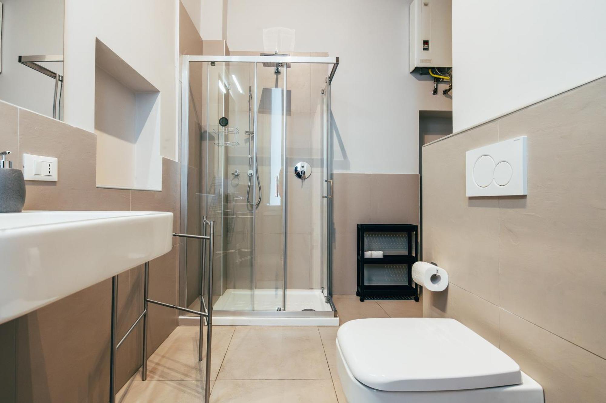 Bologna Suites - Private Bathroom Luaran gambar