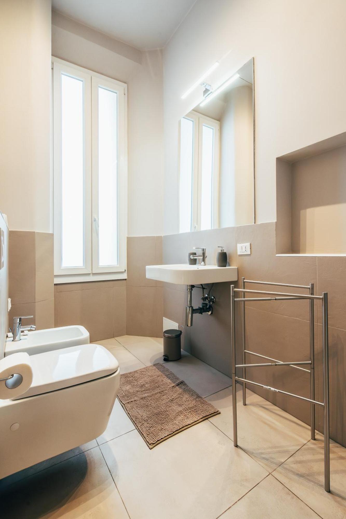 Bologna Suites - Private Bathroom Luaran gambar