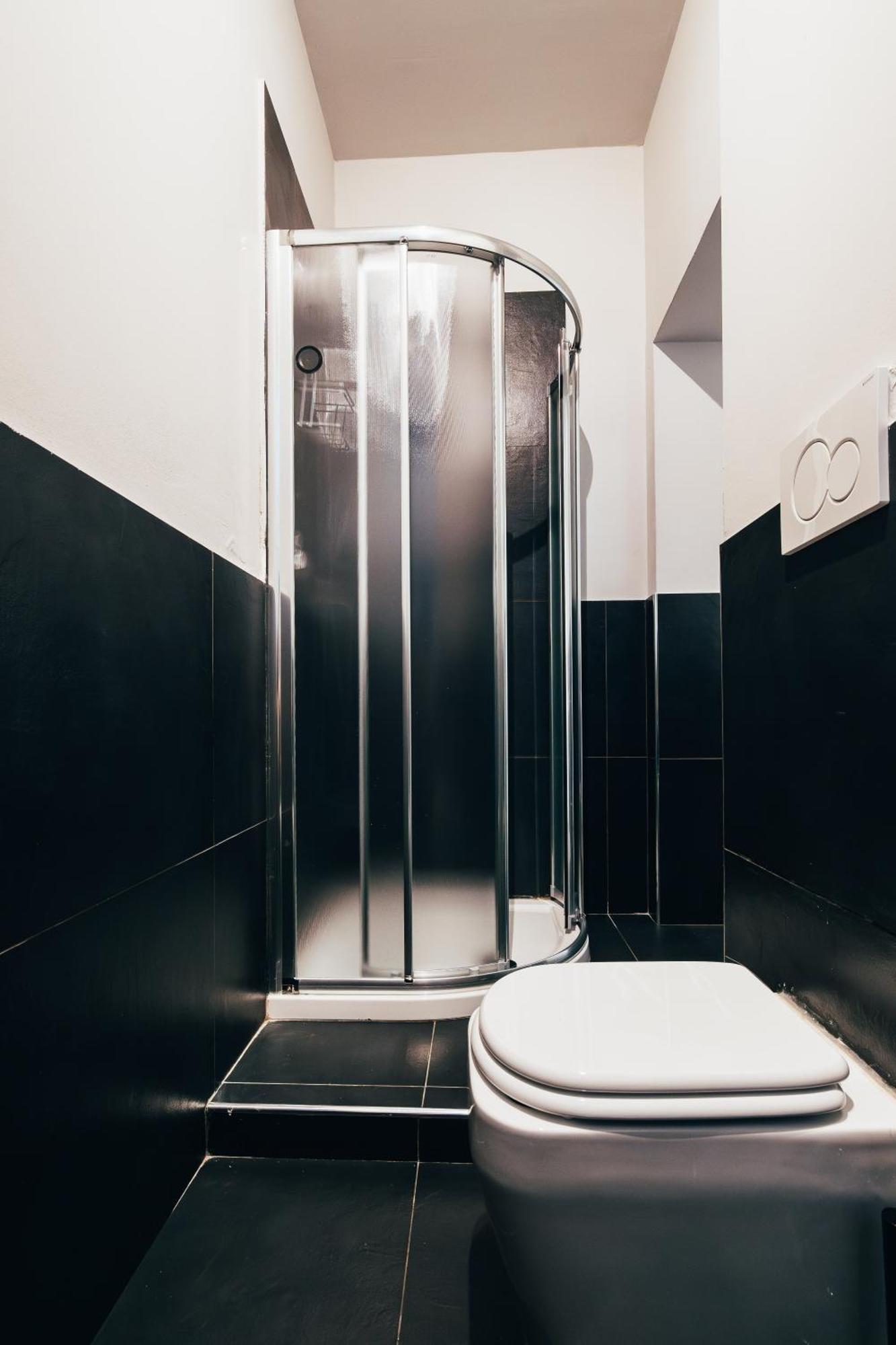 Bologna Suites - Private Bathroom Luaran gambar